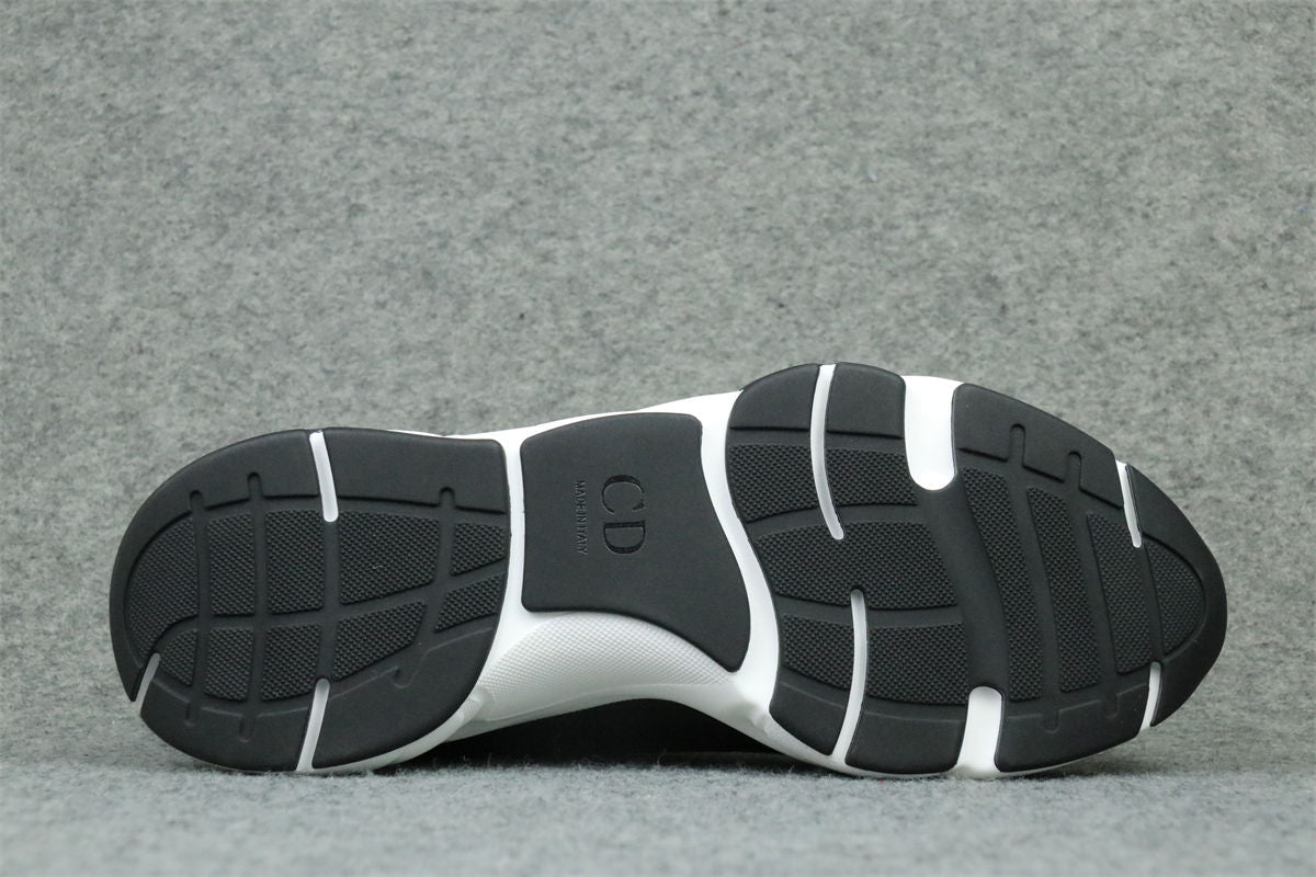 B22 'Black White'
