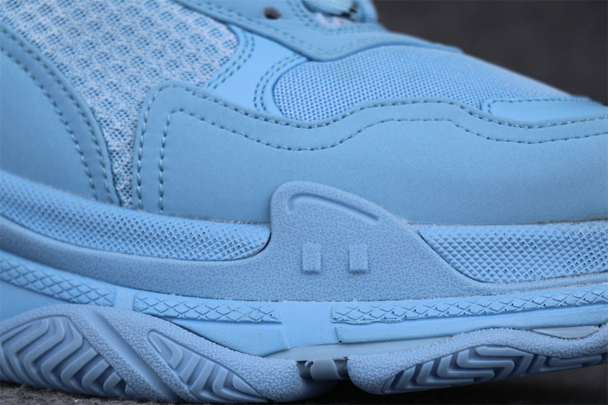 Wmns Triple S Sneaker 'Blue'