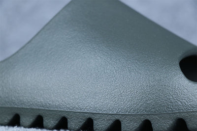 Yeezy Slides 'Granite'