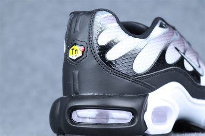 Air Max Plus 'Black Metallic Silver'