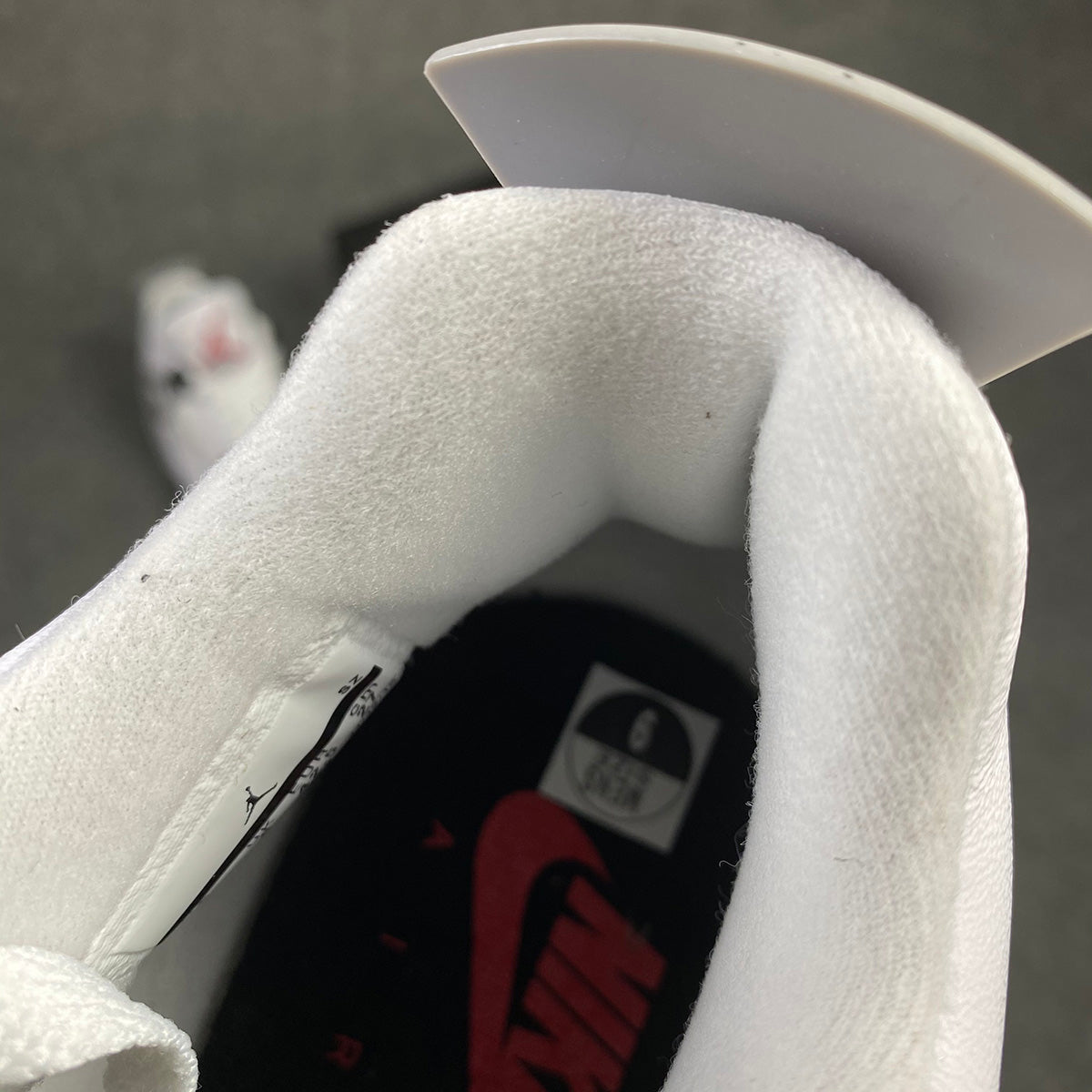 Air Jordan 4 Retro OG 'White Cement' 2016