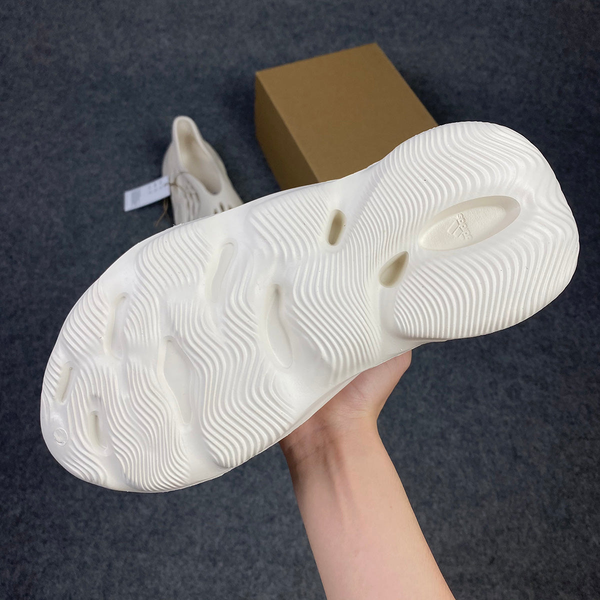 Yeezy Mousse Runner 'Ararat'