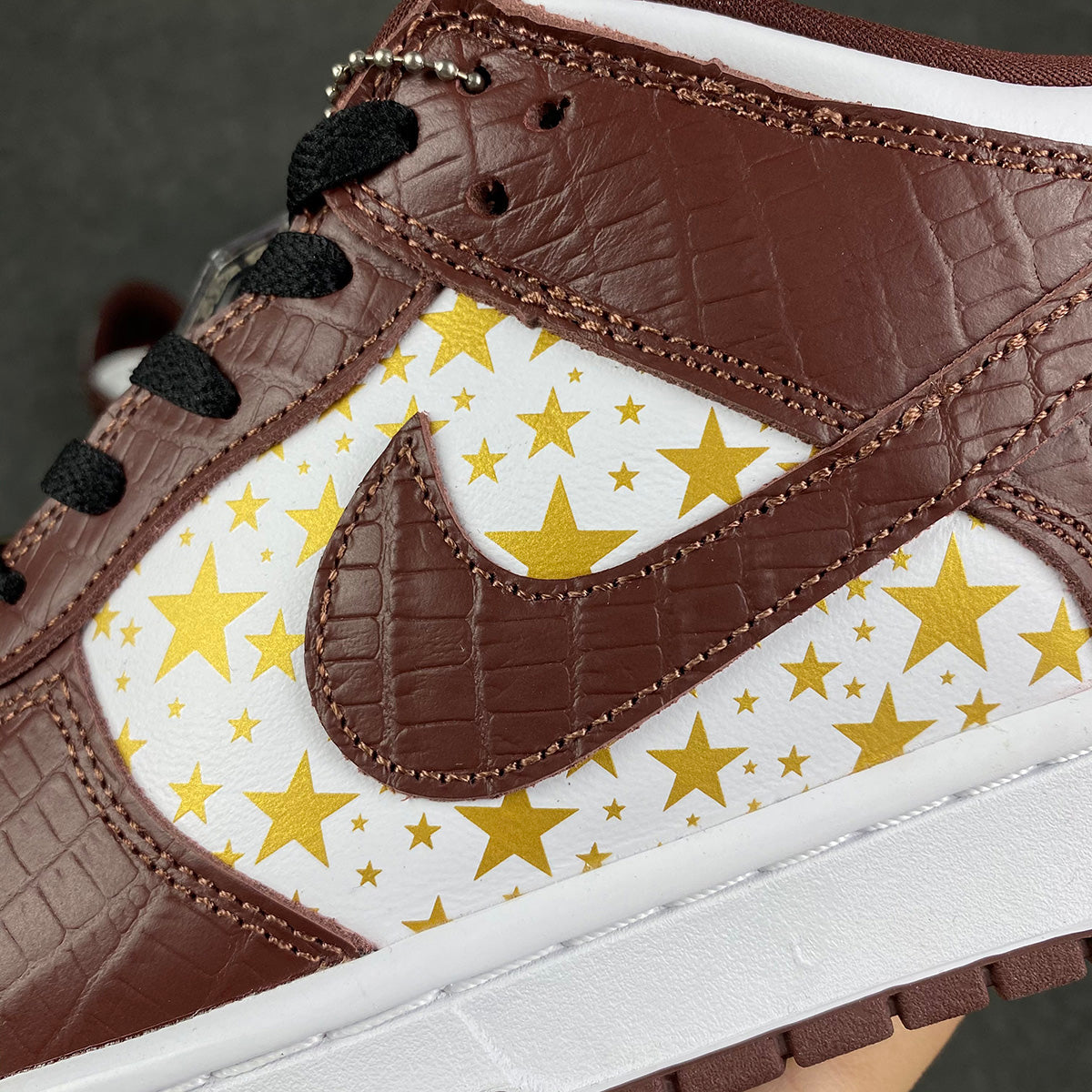 Supreme x Dunk Low OG SB QS 'Barkroot Brown'