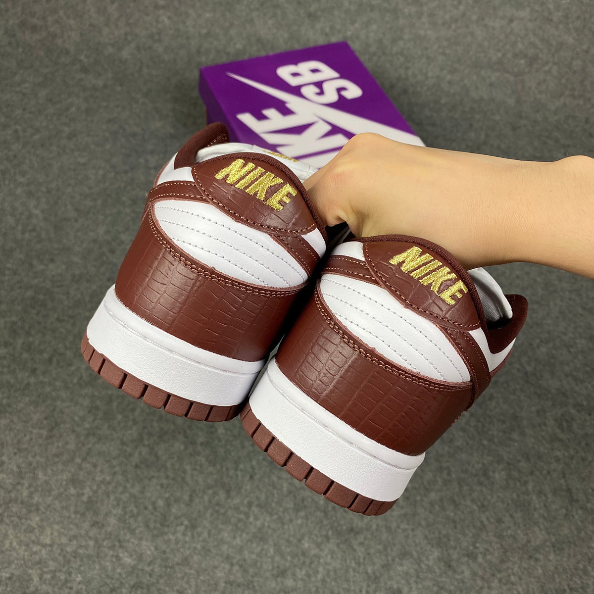 Supreme x Dunk Low OG SB QS 'Barkroot Brown'