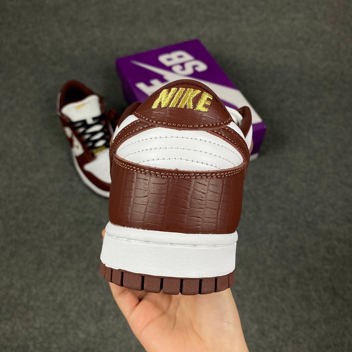 Supreme x Dunk Low OG SB QS 'Barkroot Brown'