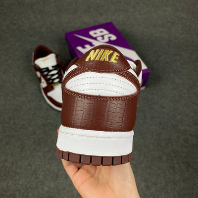 Supreme x Dunk Low OG SB QS 'Barkroot Brown'