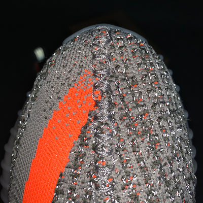 Yeezy Boost 350 V2 « Beluga réfléchissant »