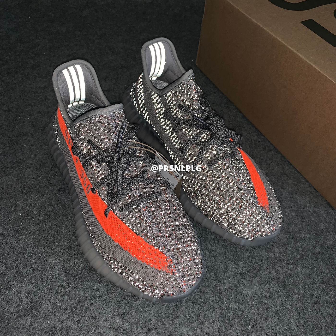 Yeezy Boost 350 V2 « Beluga réfléchissant »