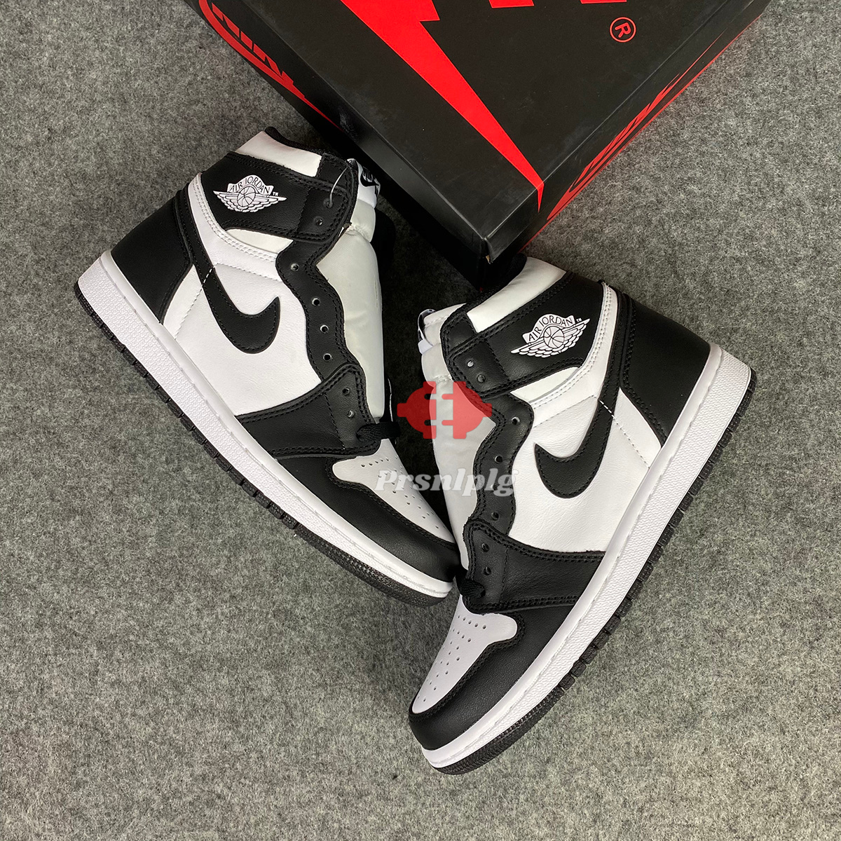 Air Jordan 1 Retro High OG 'Zwart/Wit' (2014)