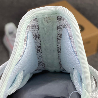 Yeezy Boost 350 V2 «Teinte bleue»
