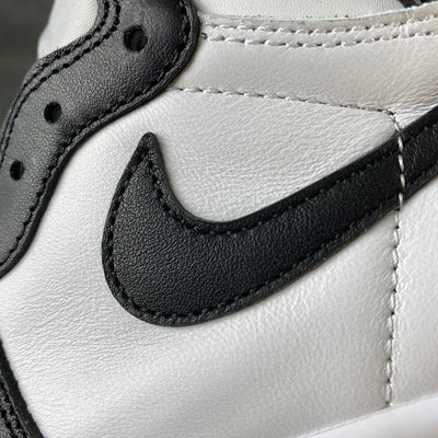 Air Jordan 1 Retro High OG 'Zwart/Wit' (2014)