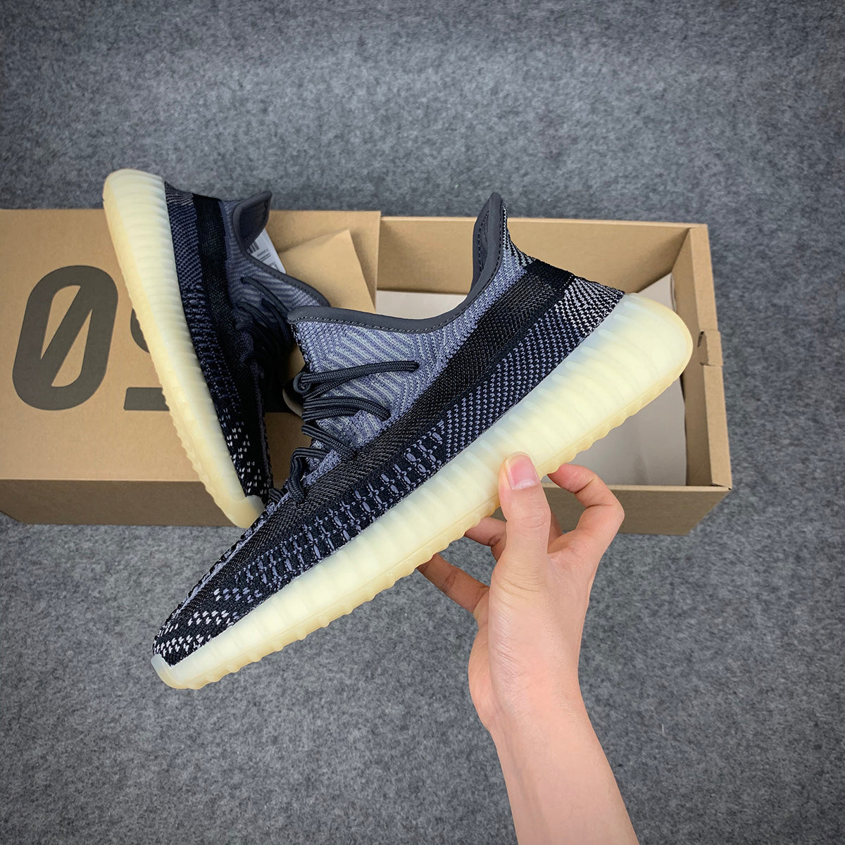 Yeezy Boost 350 V2 « Carbone »
