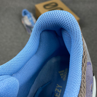 Yeezy Boost 700 'Carbon Blue'