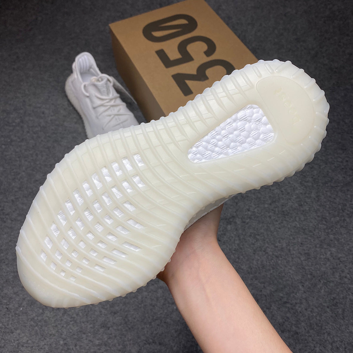 Yeezy Boost 350 V2 « Blanc crème / Triple blanc »