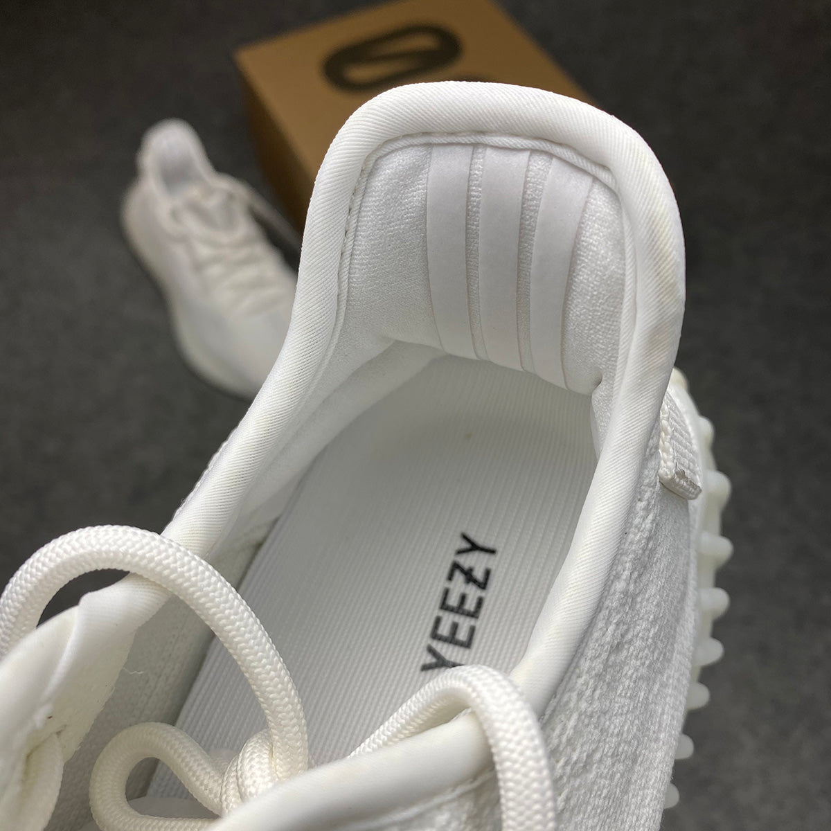 Yeezy Boost 350 V2 « Blanc crème / Triple blanc »