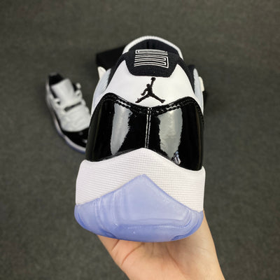 Air Jordan 11 Retro Low 'Concord'