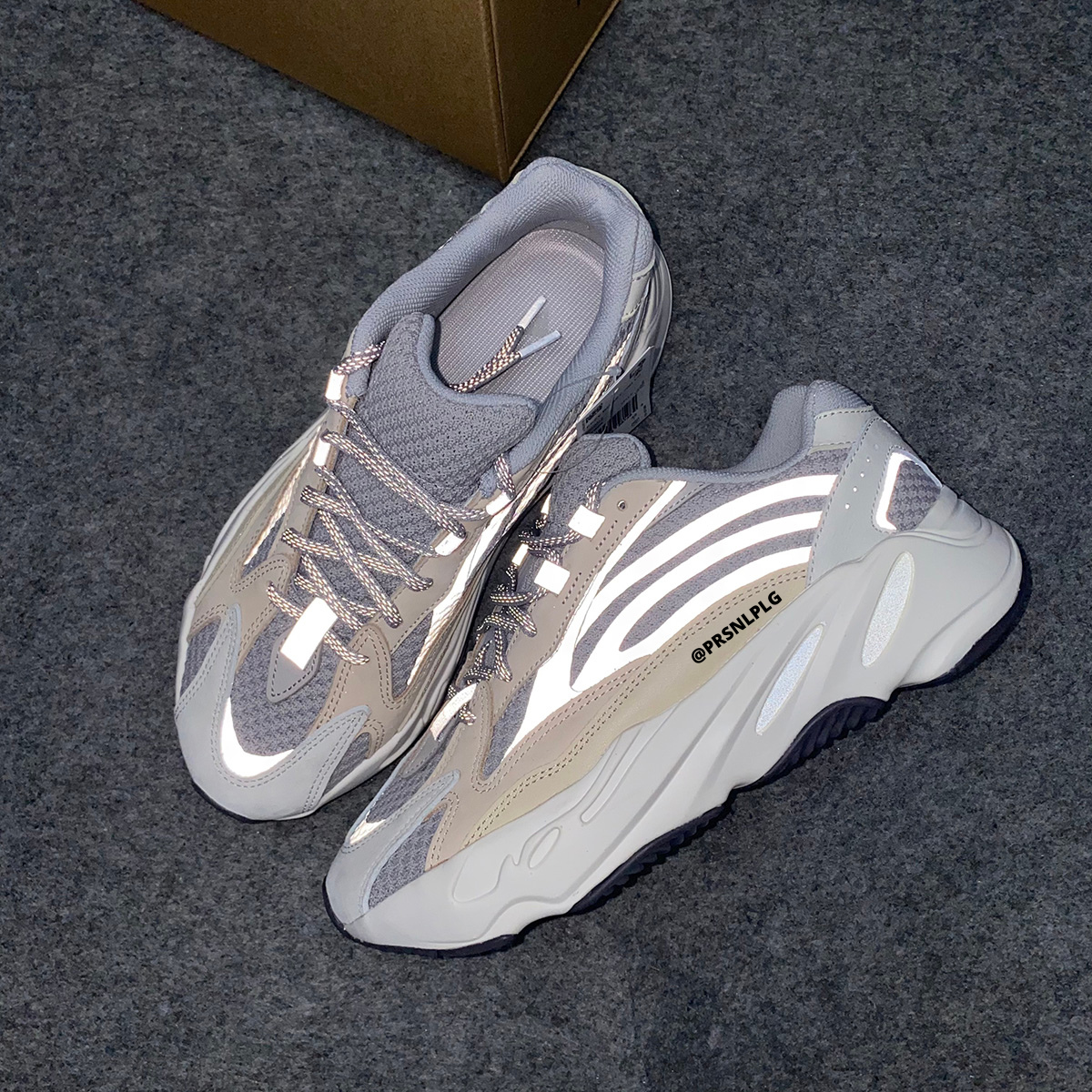 Yeezy Boost 700 V2 « Crème »