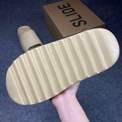 Yeezy claquettes « Sable du désert »