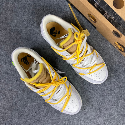 Gebroken wit x Dunk Low 'Lot 39 van 50'