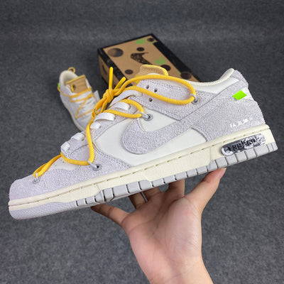 Gebroken wit x Dunk Low 'Lot 39 van 50'