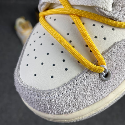 Gebroken wit x Dunk Low 'Lot 39 van 50'