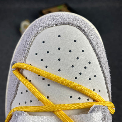 Gebroken wit x Dunk Low 'Lot 39 van 50'