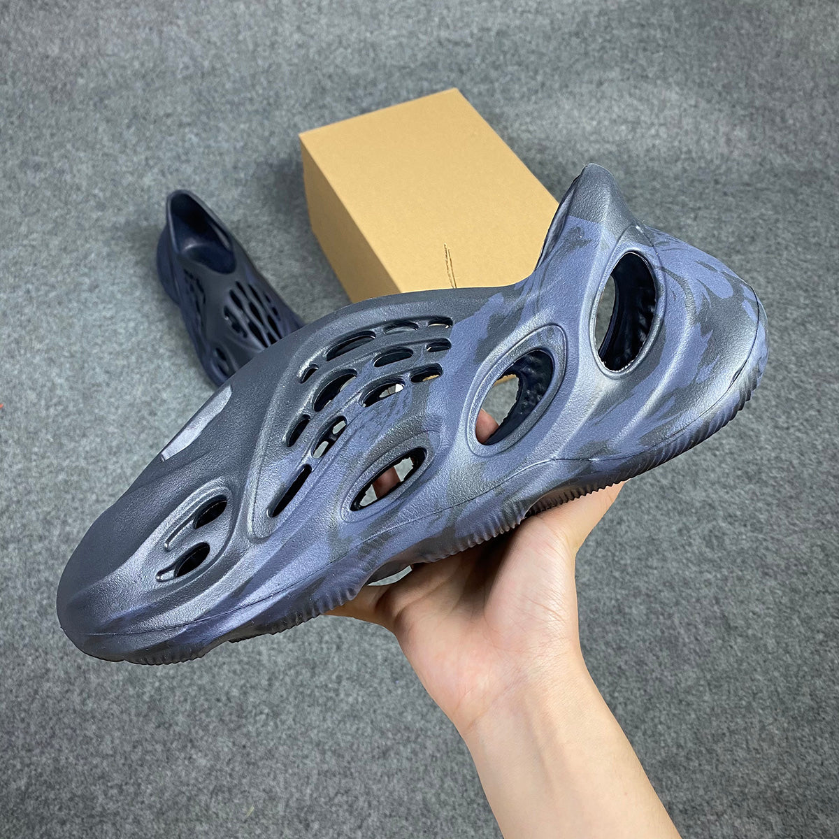 mineral blue foam runner