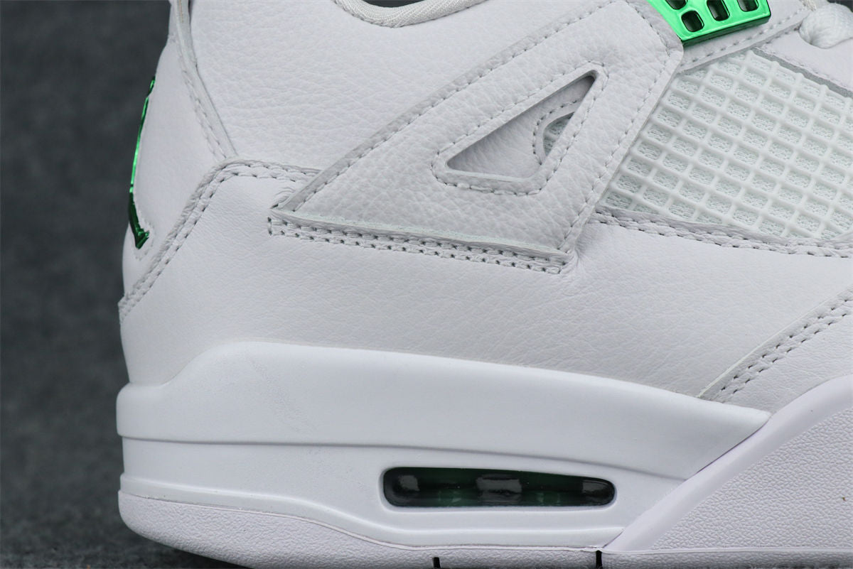 Air Jordan 4 Retro 'Vert Métallique'