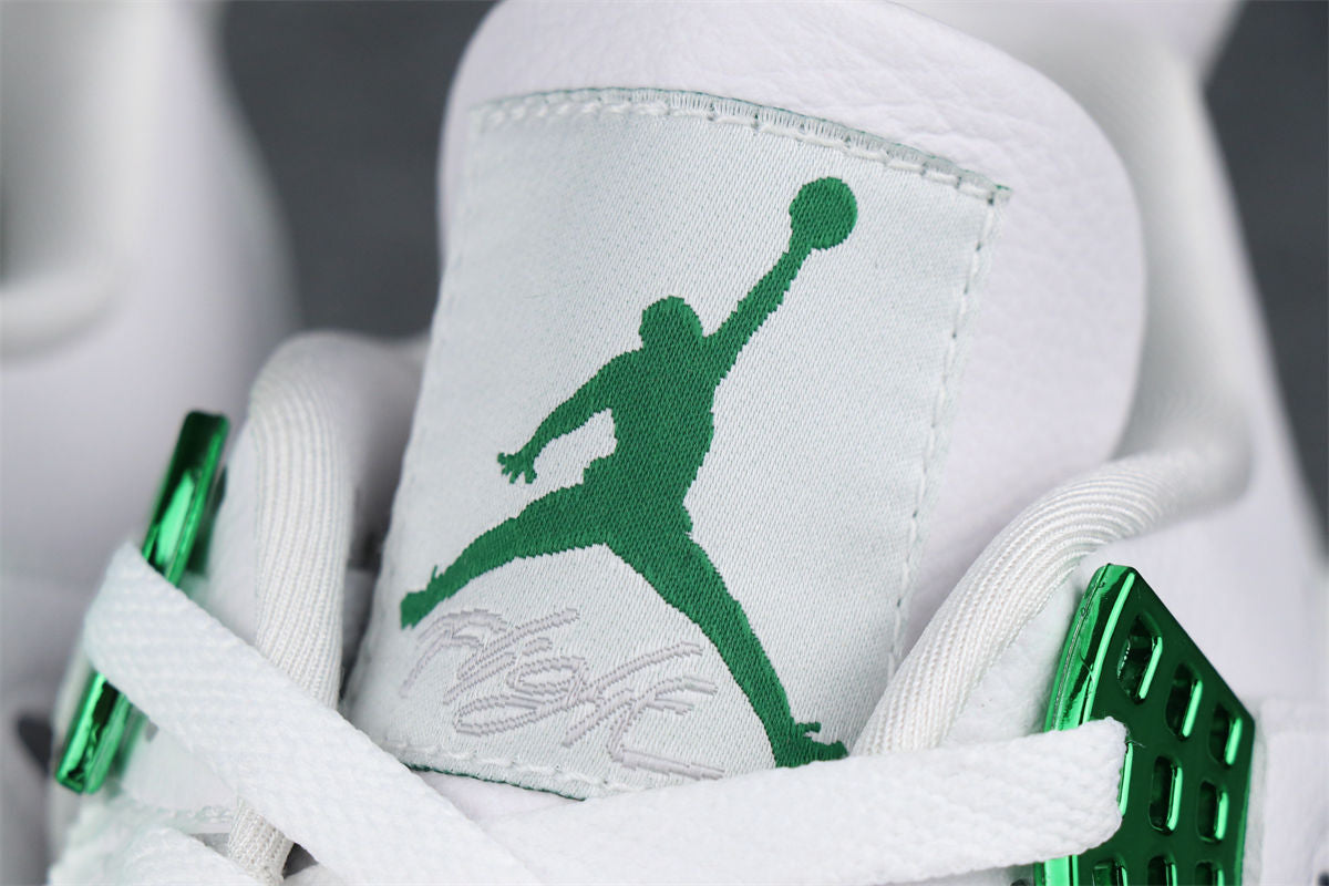 Air Jordan 4 Retro 'Vert Métallique'