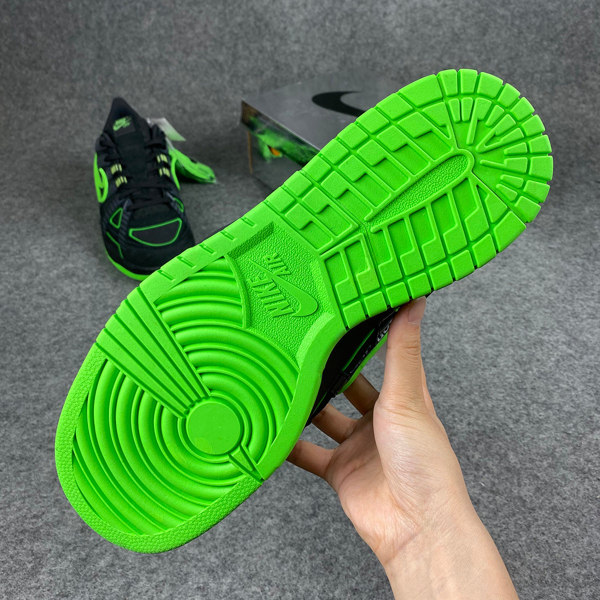 Off-White x Air Rubber Dunk 'Green Strike'