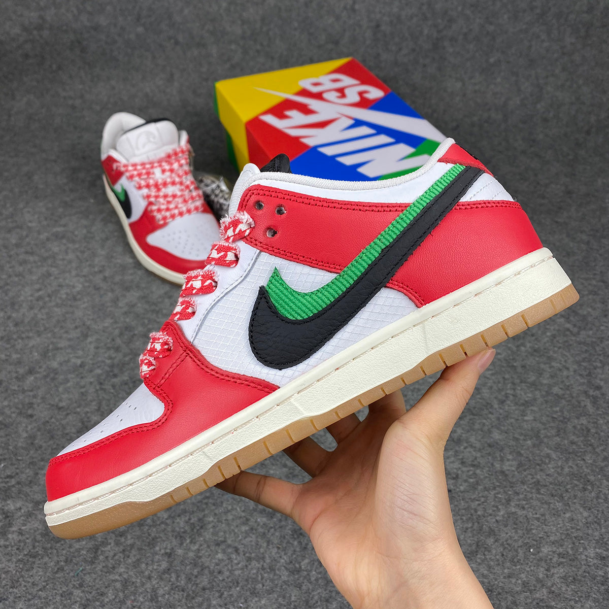 Frame Skate x Dunk Low SB 'Habibi'