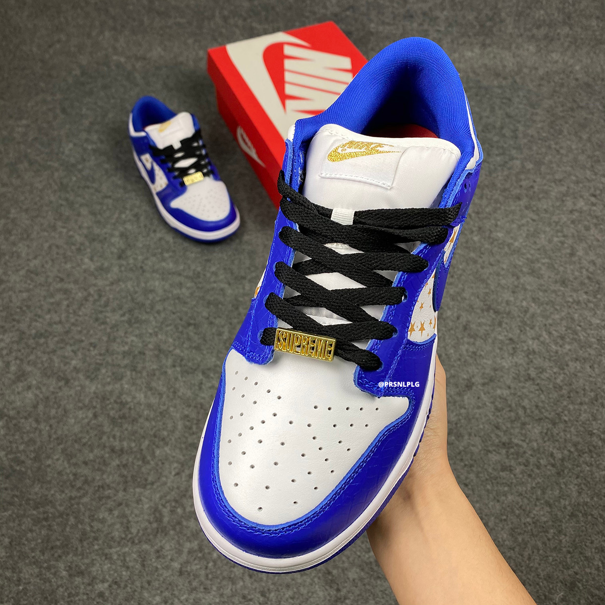 Supreme x Dunk Low OG SB QS 'Hyper Royal'