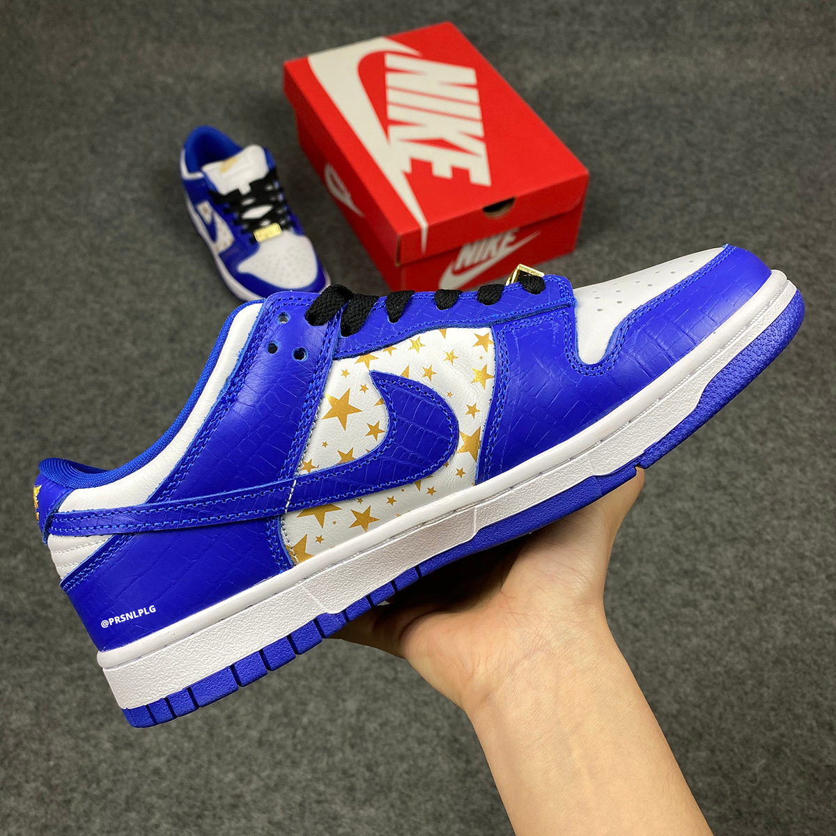 Supreme x Dunk Low OG SB QS 'Hyper Royal'
