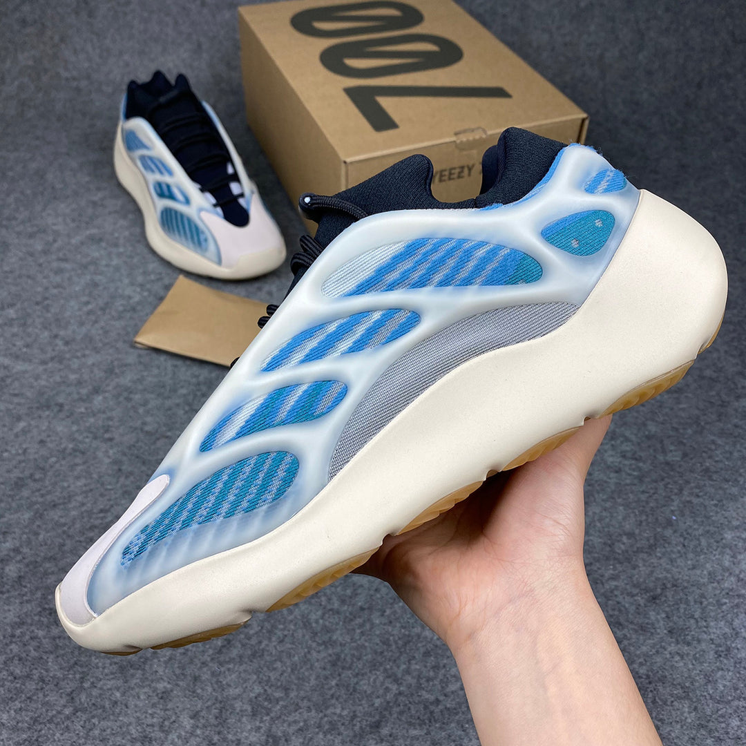 Yeezy 700 V3 'Kyanite' – Prsnlplg