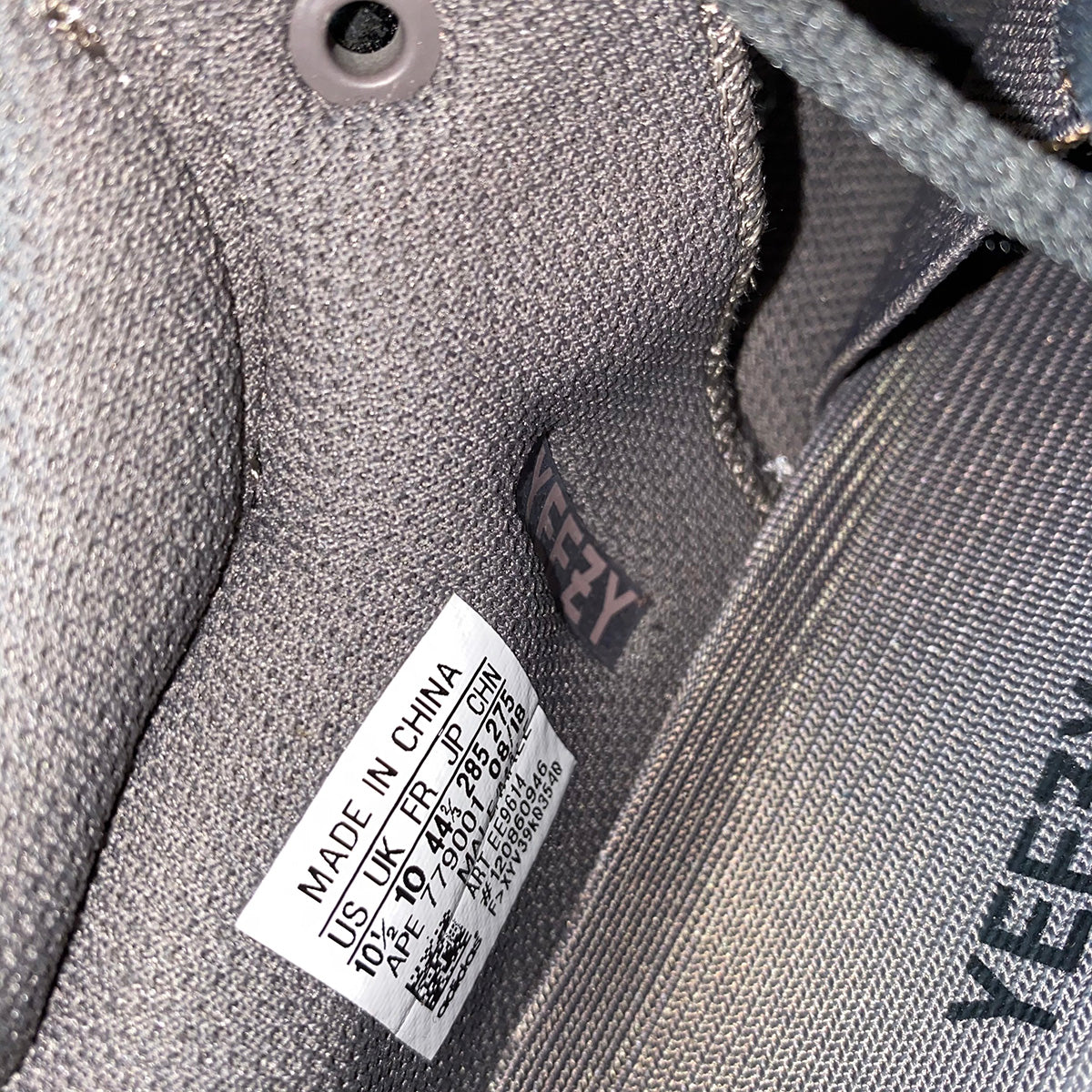 Adidas Yeezy Boost 700 'Mauve'