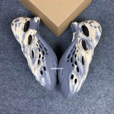 Yeezy Foam Runner 'MXT Moon Gris'