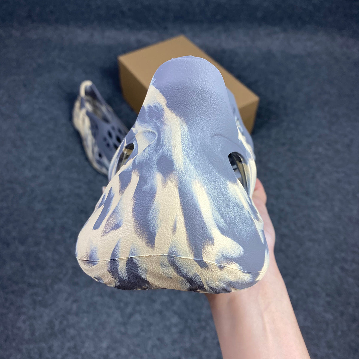 Yeezy Foam Runner 'MXT Moon Gris'