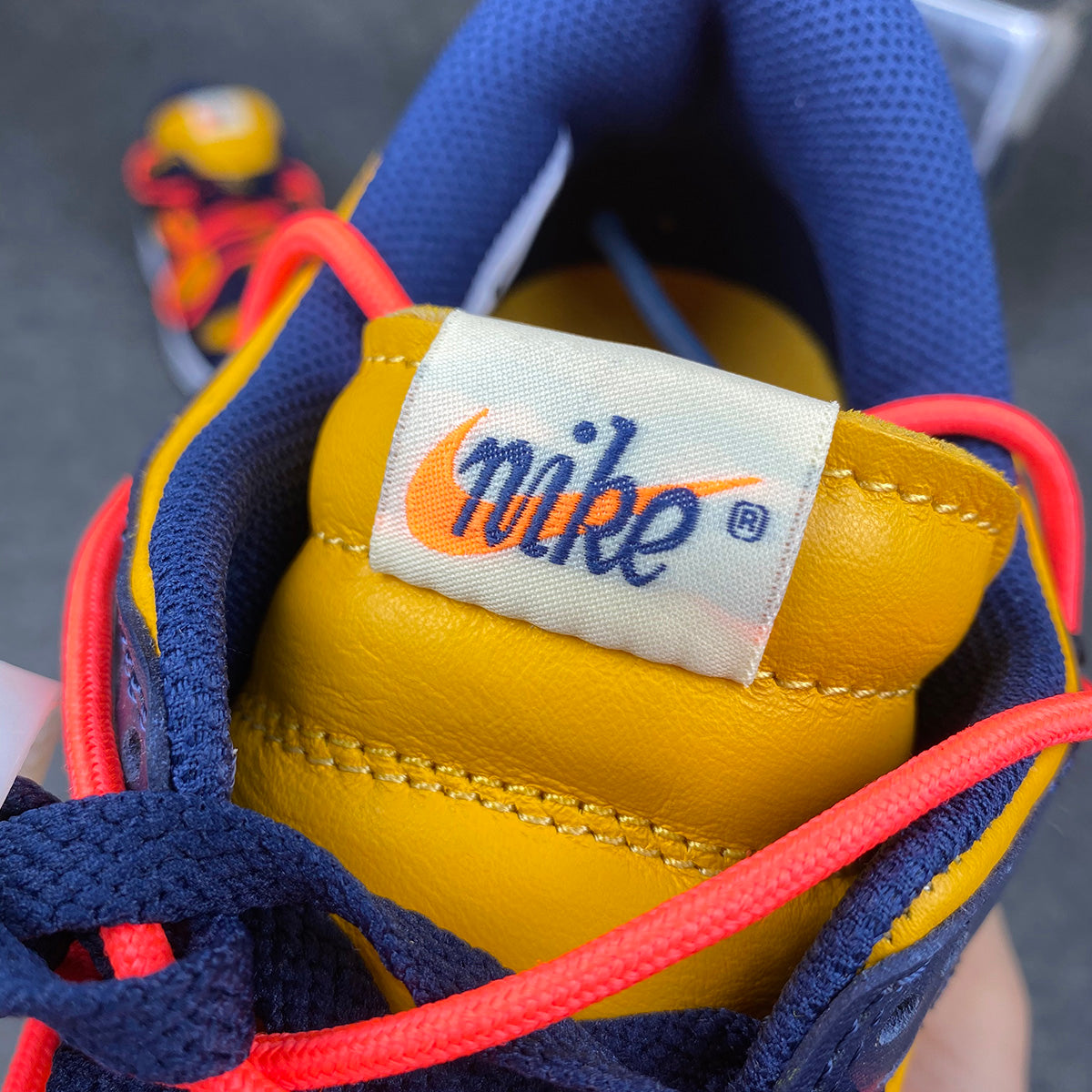 Off-White x Dunk Low 'University Gold'