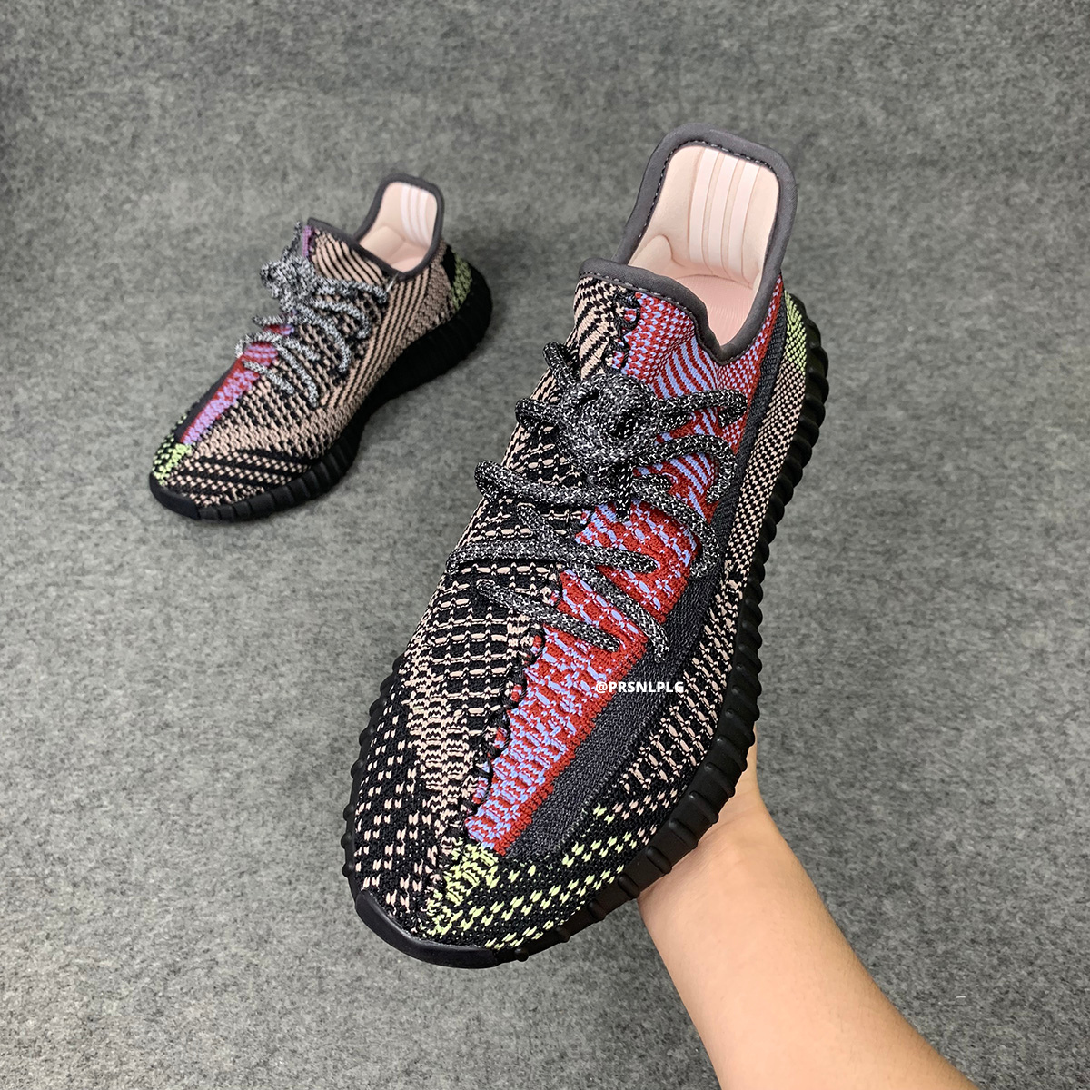 Yeezy Boost 350 V2 'Yecheil niet-reflecterend'