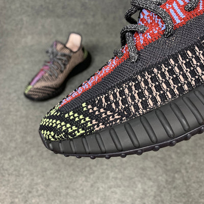 Yeezy Boost 350 V2 'Yecheil niet-reflecterend'