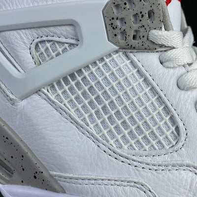 Air Jordan 4 Retro 'White Oreo'