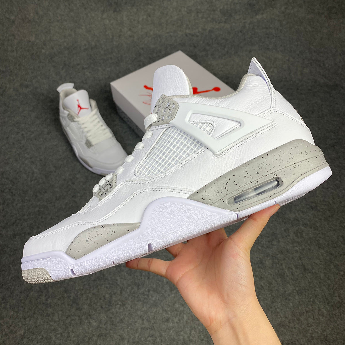 Air Jordan 4 Retro 'White Oreo'