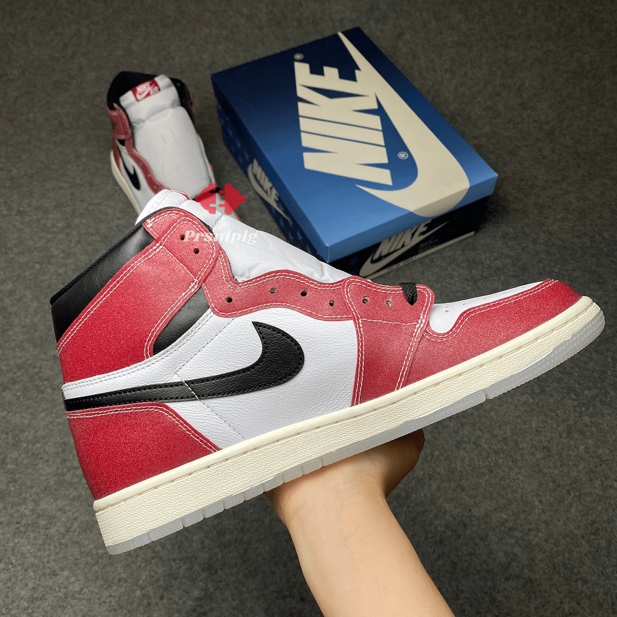 Trophy Room x Air Jordan 1 High OG SP 'Chicago'