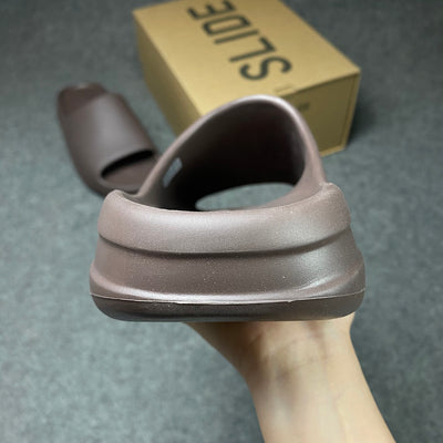 Yeezy Slides 'Soot'