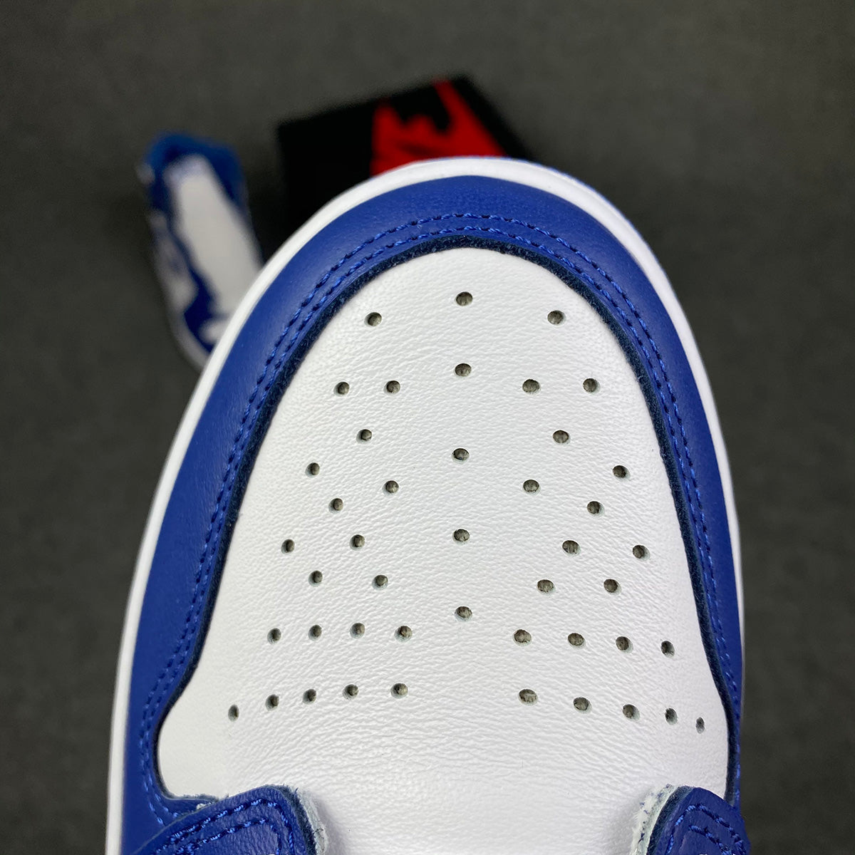 Air Jordan 1 Retro High OG 'Storm Bleu'
