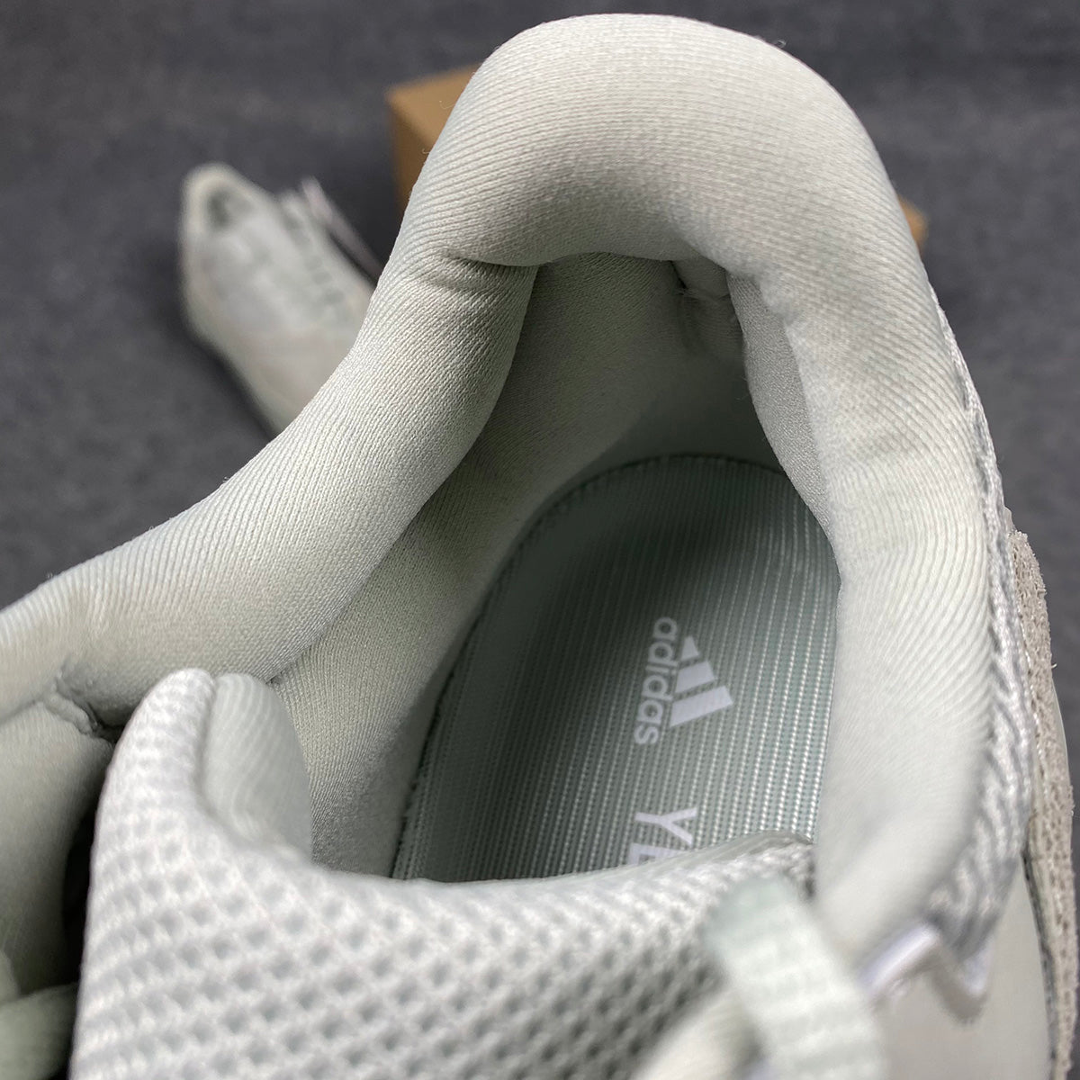 Adidas Yeezy Boost 700 'Zout'