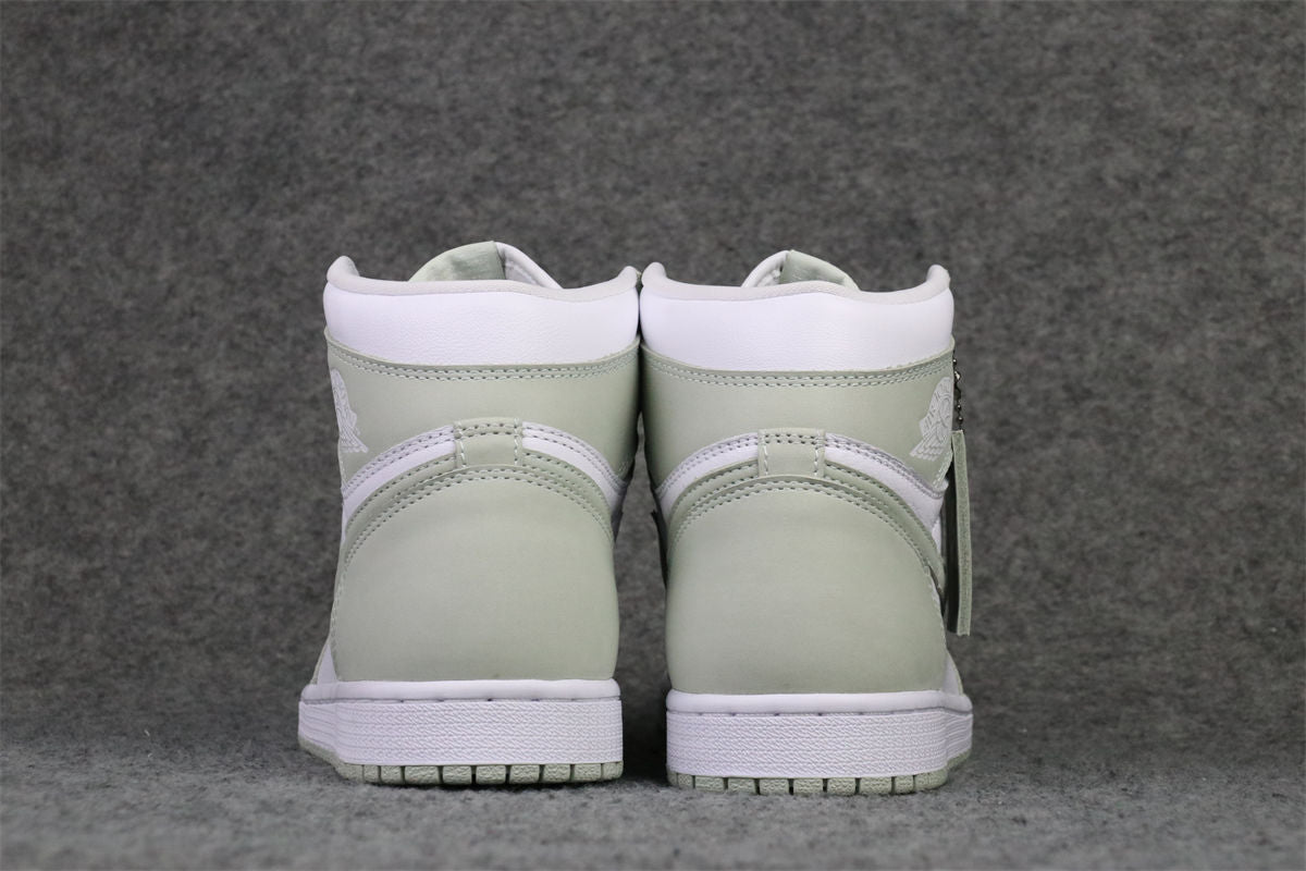 Wmns Air Jordan 1 Retro High OG 'Seafoam'