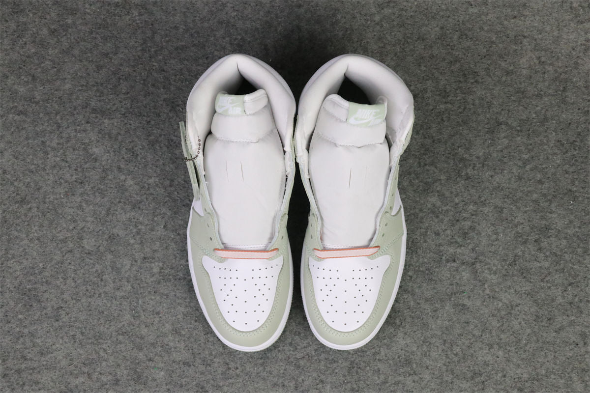 Wmns Air Jordan 1 Retro High OG 'Seafoam'