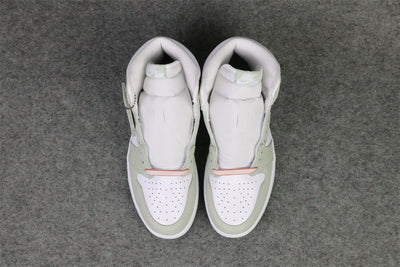 Wmns Air Jordan 1 Retro High OG 'Seafoam'