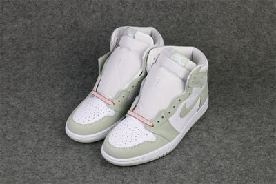 Wmns Air Jordan 1 Retro High OG 'Seafoam'